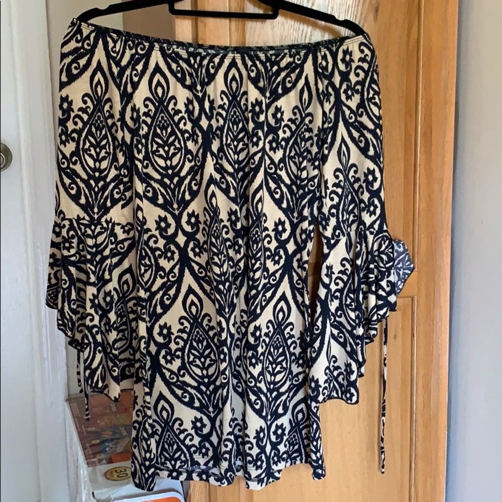 Flowy Dress Half flared Sleeve